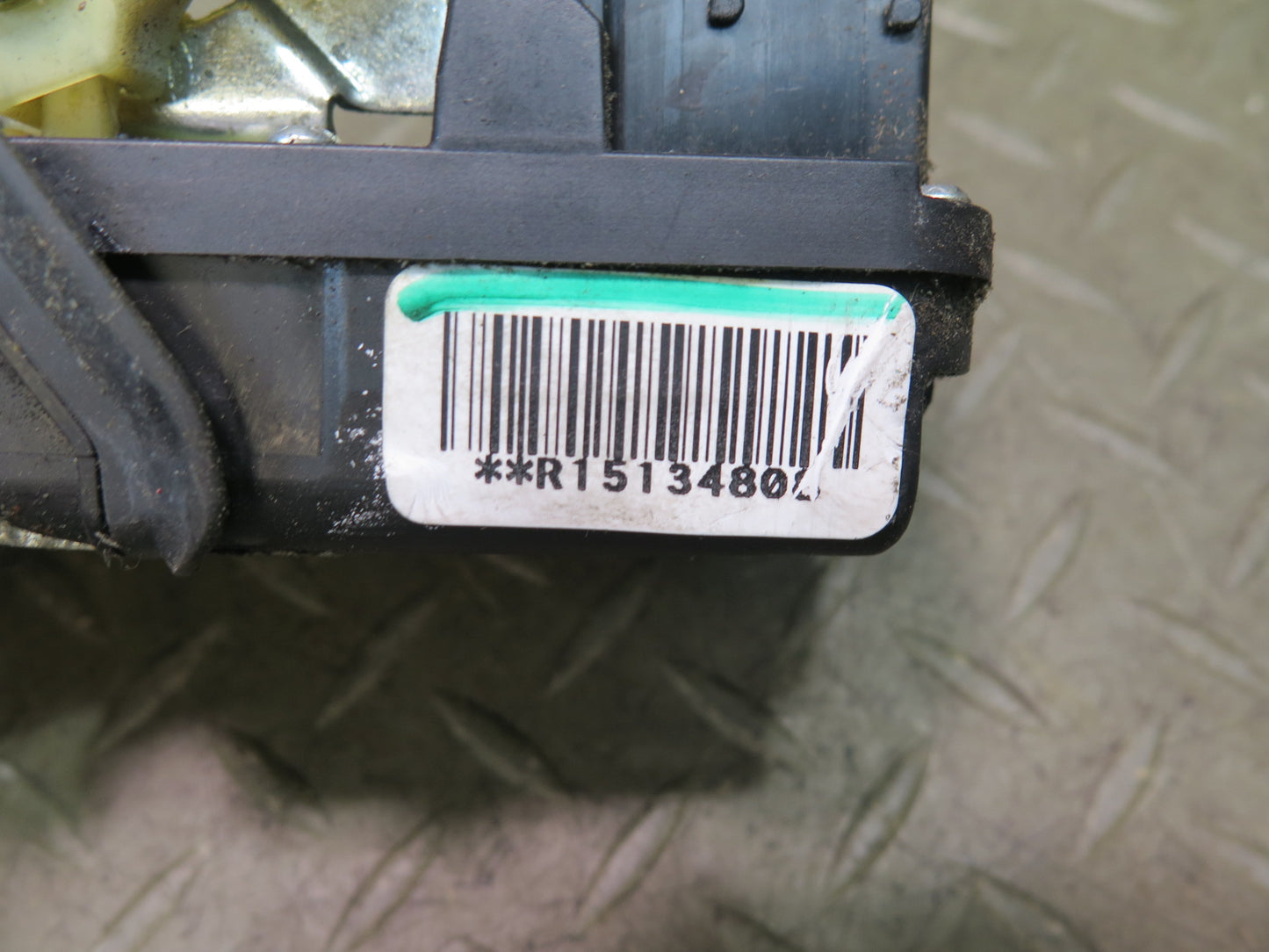 2003-2007 Hummer H2 Front Right Pass Side Door Lock Latch Actuator