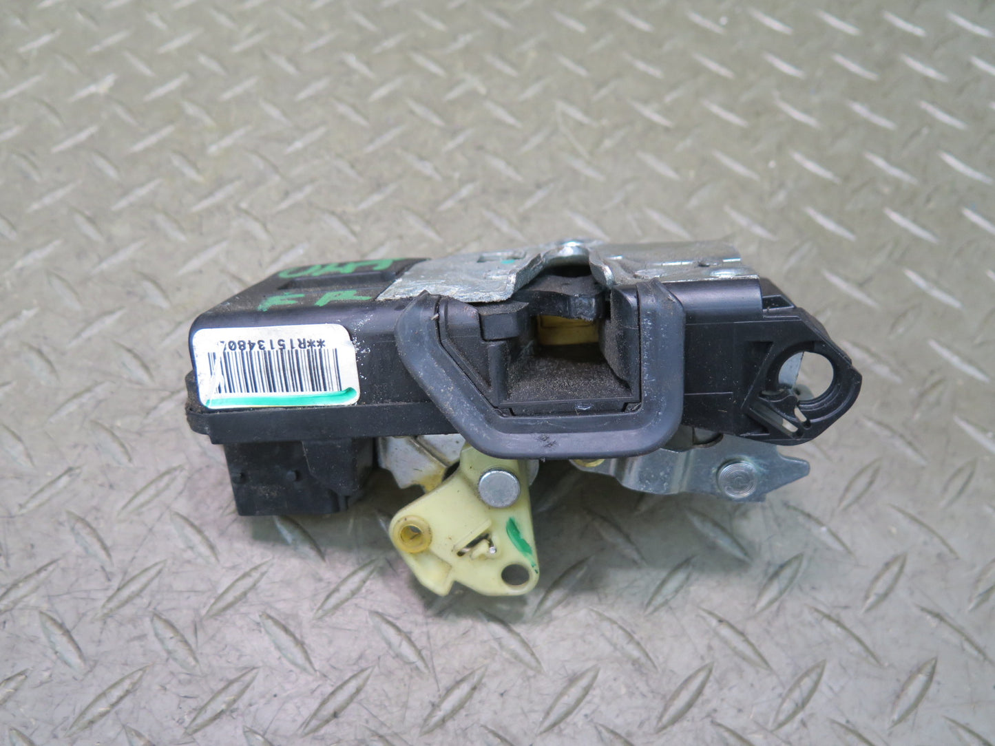 2003-2007 Hummer H2 Front Right Pass Side Door Lock Latch Actuator