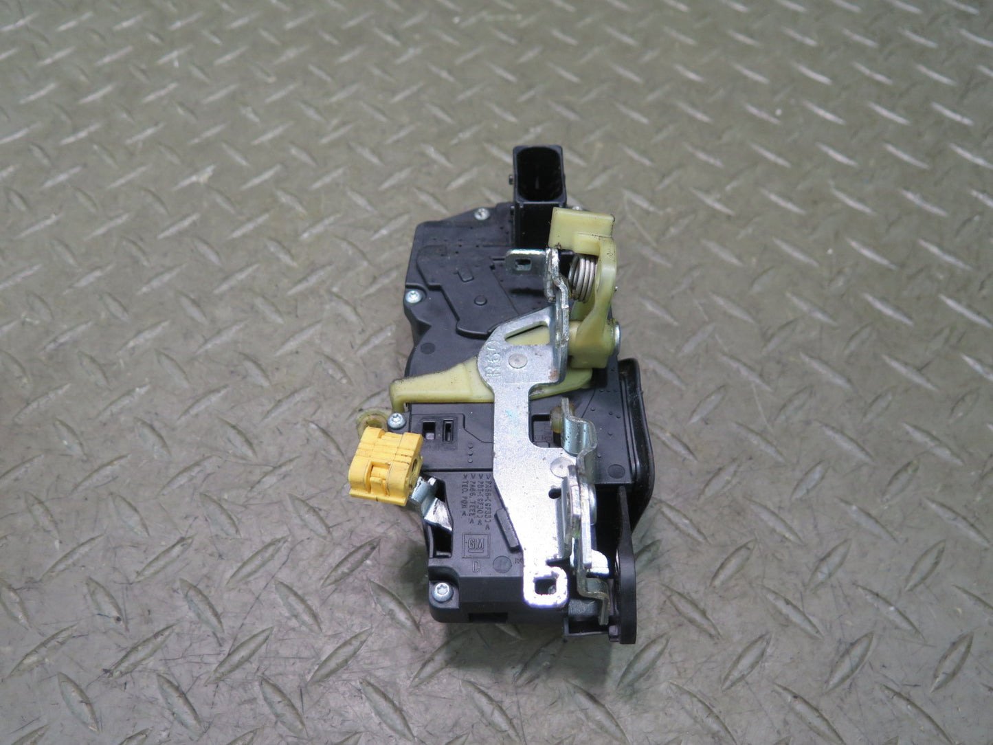 2003-2007 Hummer H2 Front Right Pass Side Door Lock Latch Actuator