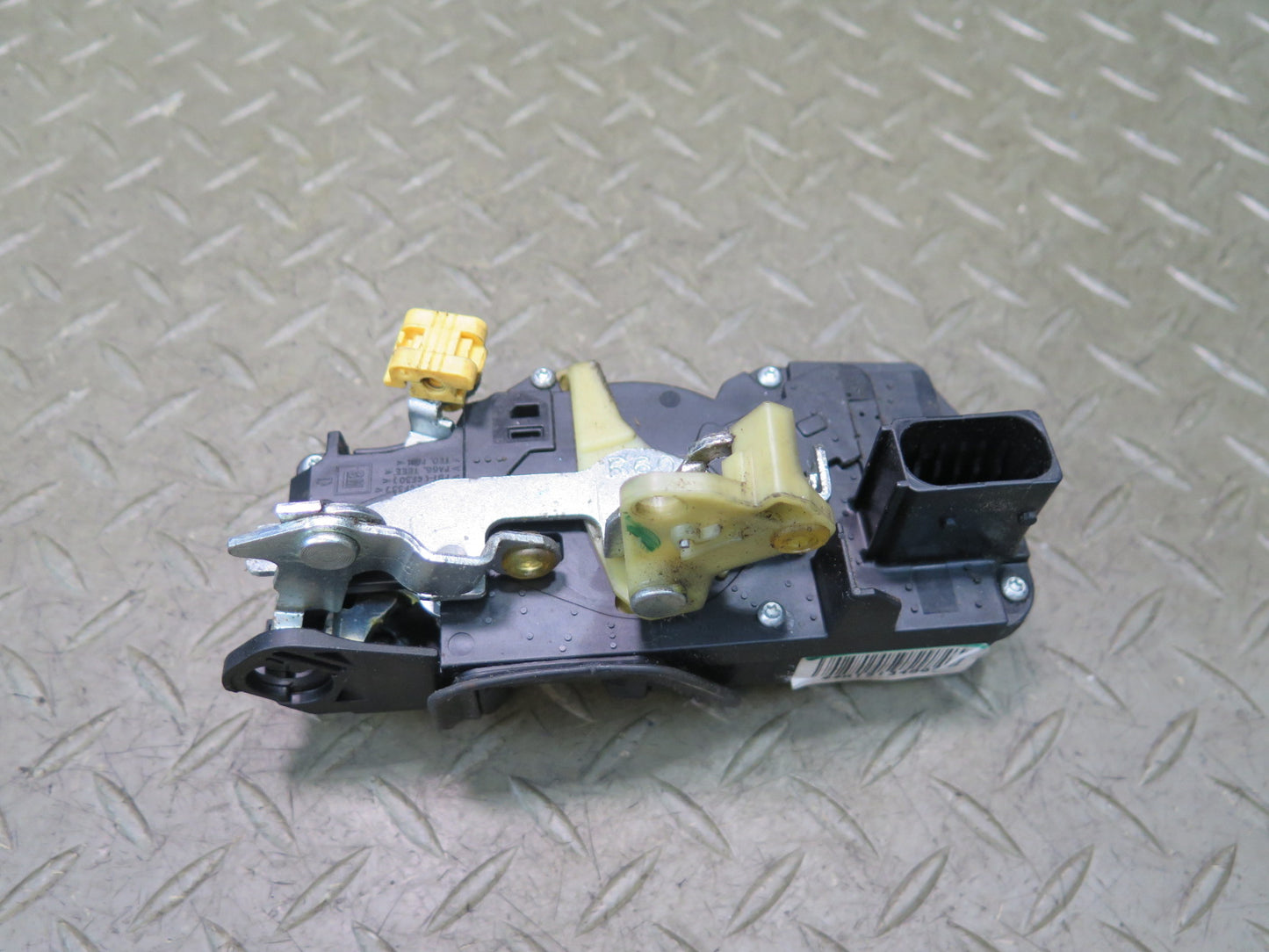 2003-2007 Hummer H2 Front Right Pass Side Door Lock Latch Actuator