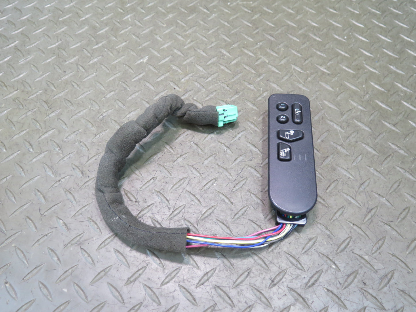 2003-2004 Hummer H2 Front Left Driver Side Door Seat Memory Heat Heater Switch