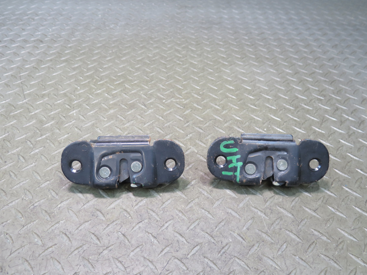 2003-2009 Hummer H2 Rear Trunk Lid Tailgate Liftgate Trunk Lock Latch Set of 2