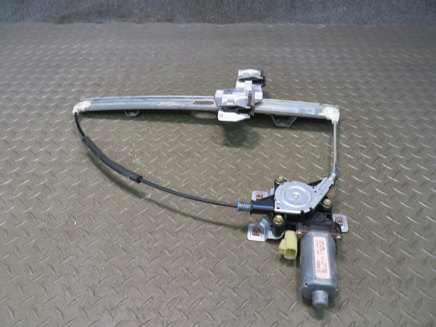2003-2009 Hummer H2 Rear Right Side Door Window Regulator W/ Motor