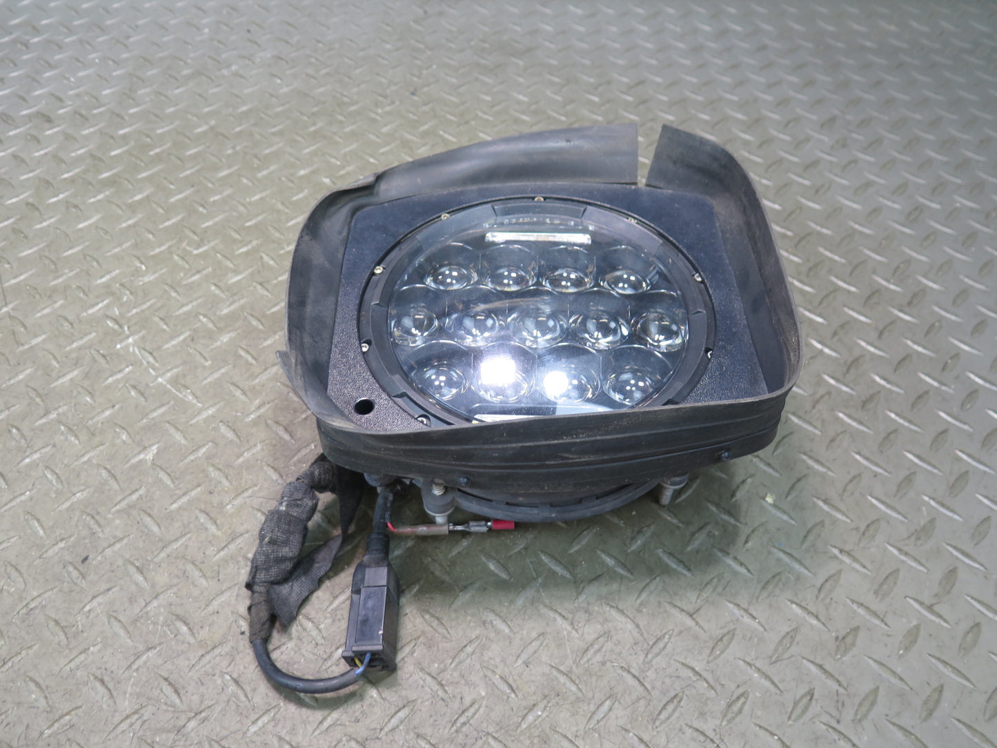 2003-2007 Hummer H2 Front Left & Right Aftermarket LED Headlight Lamp Set of 2