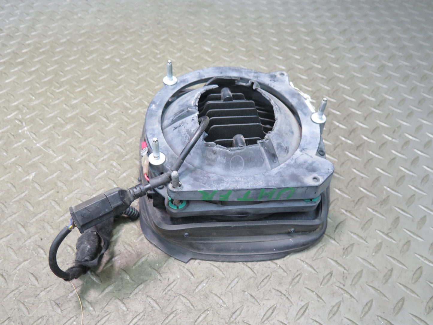 2003-2007 Hummer H2 Front Left & Right Aftermarket LED Headlight Lamp Set of 2