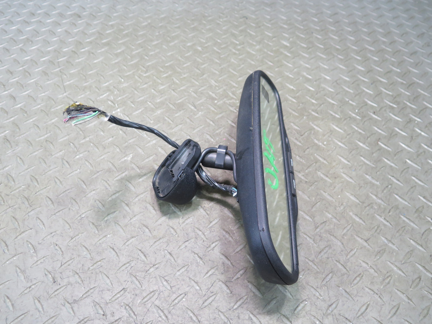 2003-2009 Hummer H2 Front Windshield Interior Auto Dim Rear View Mirror Black