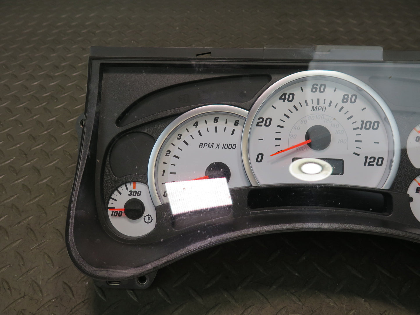2004 Hummer H2 Dash Instrument Cluster Gauge Speedometer 15114639
