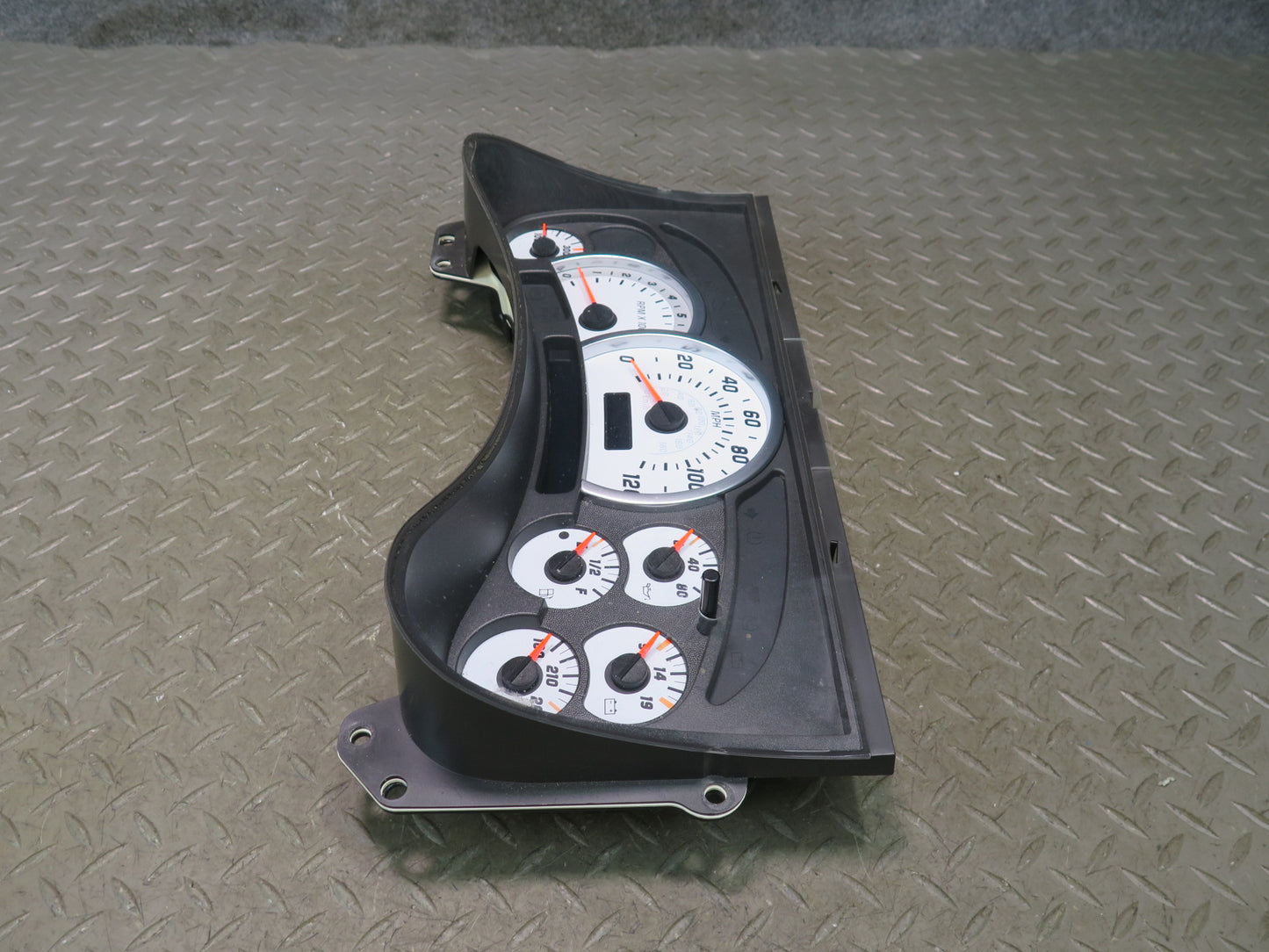 2004 Hummer H2 Dash Instrument Cluster Gauge Speedometer 15114639