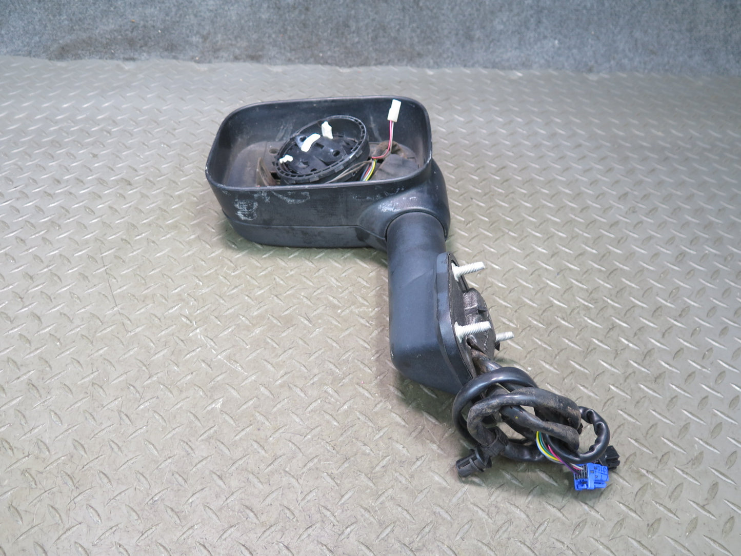 2003-2005 Hummer H2 Left Door Exterior Heated Side View Mirror Without Glass
