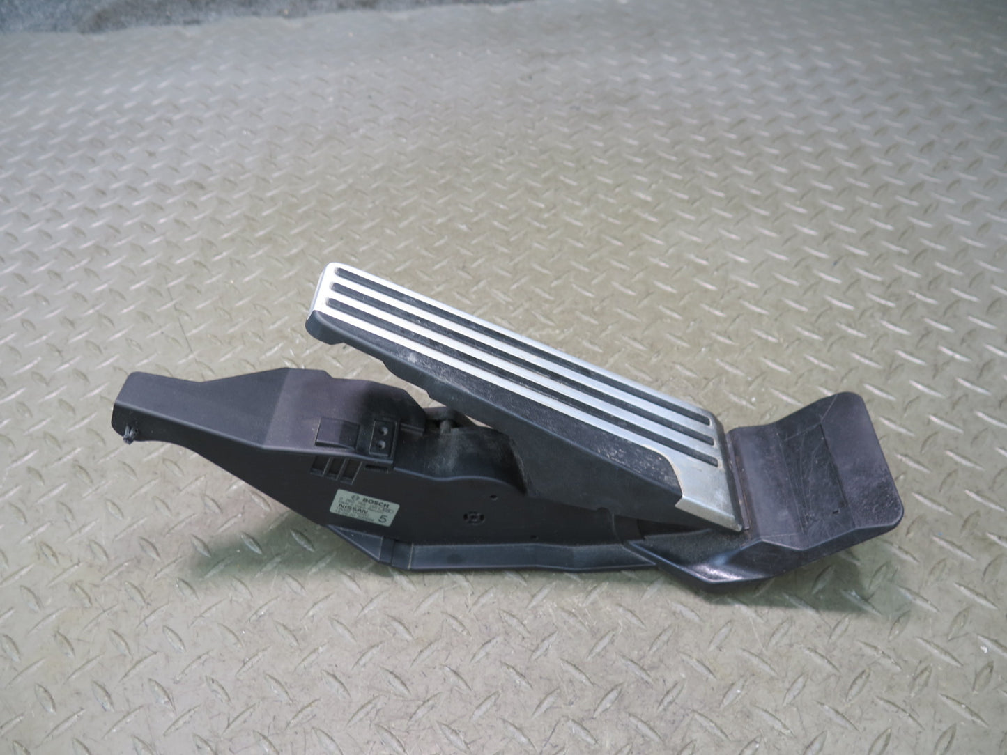 09-20 Nissan Z34 370Z Gas Acceleration Pedal 18002-1NC0C OEM