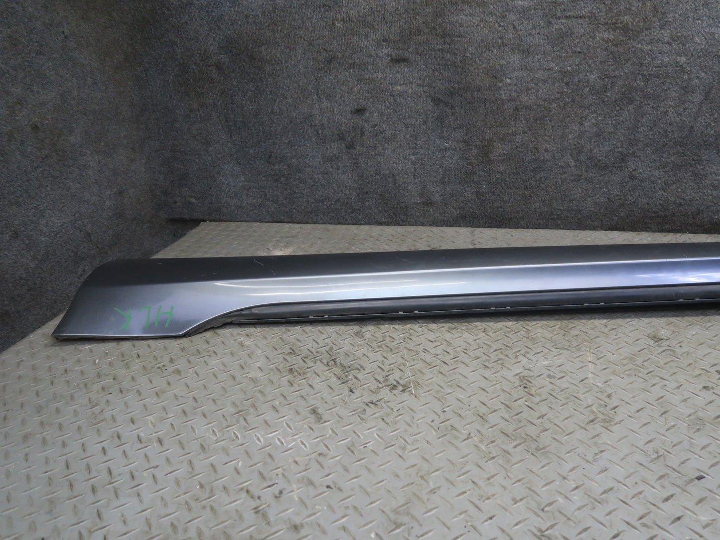 05-11 Mercedes R171 Slk-class Set of 2 Side Skirt Rocker Panel Molding Damaged