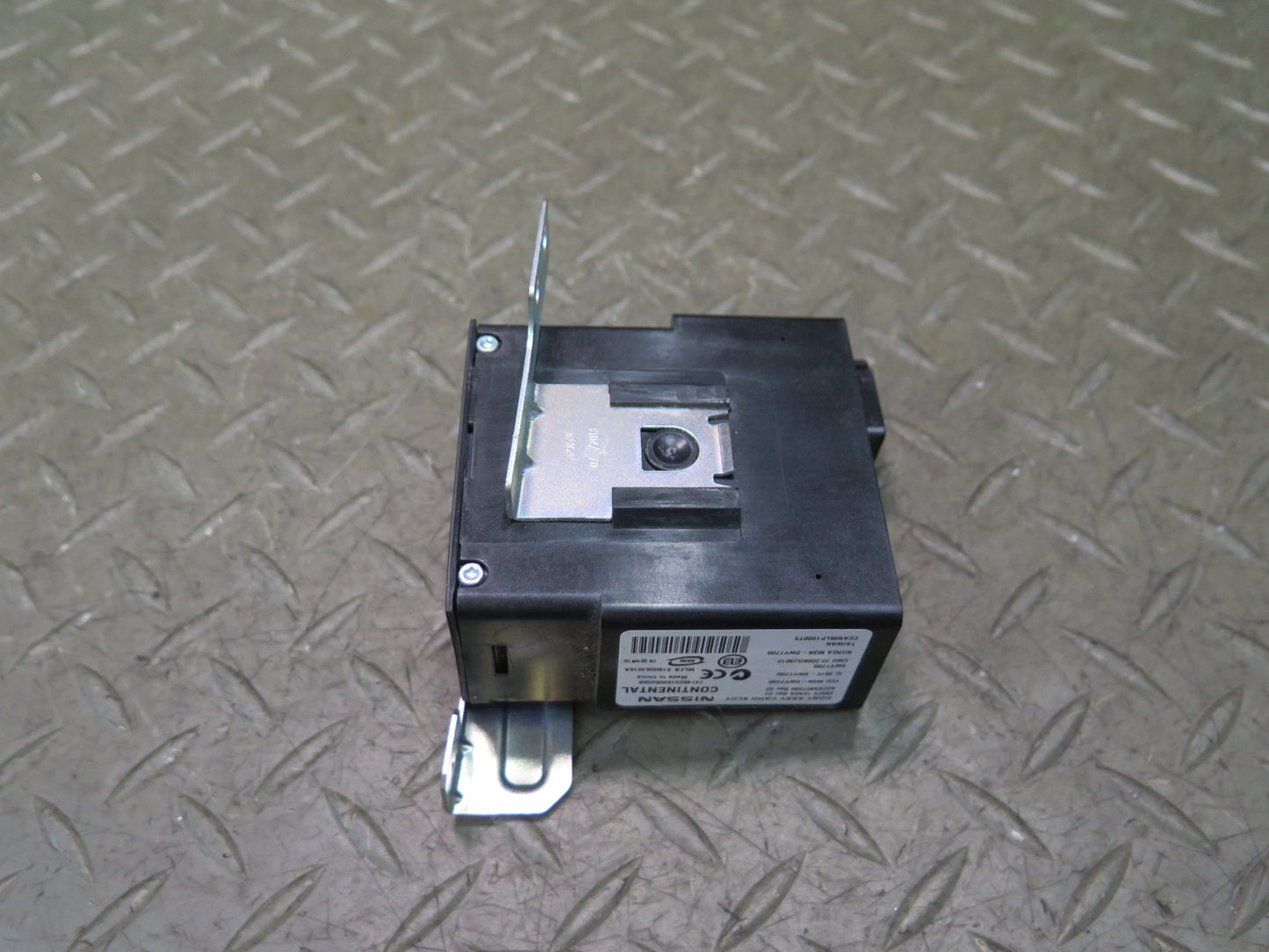 09-20 Nissan Z34 370Z Theft & Locking Card Slot Control Module 285F5-1EA0A OEM
