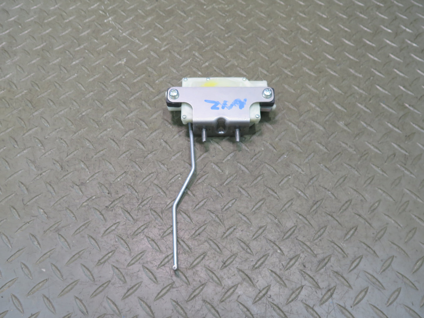 09-20 Nissan Z34 370Z Coupe Rear Trunk Lid Lock Latch Actuator OEM