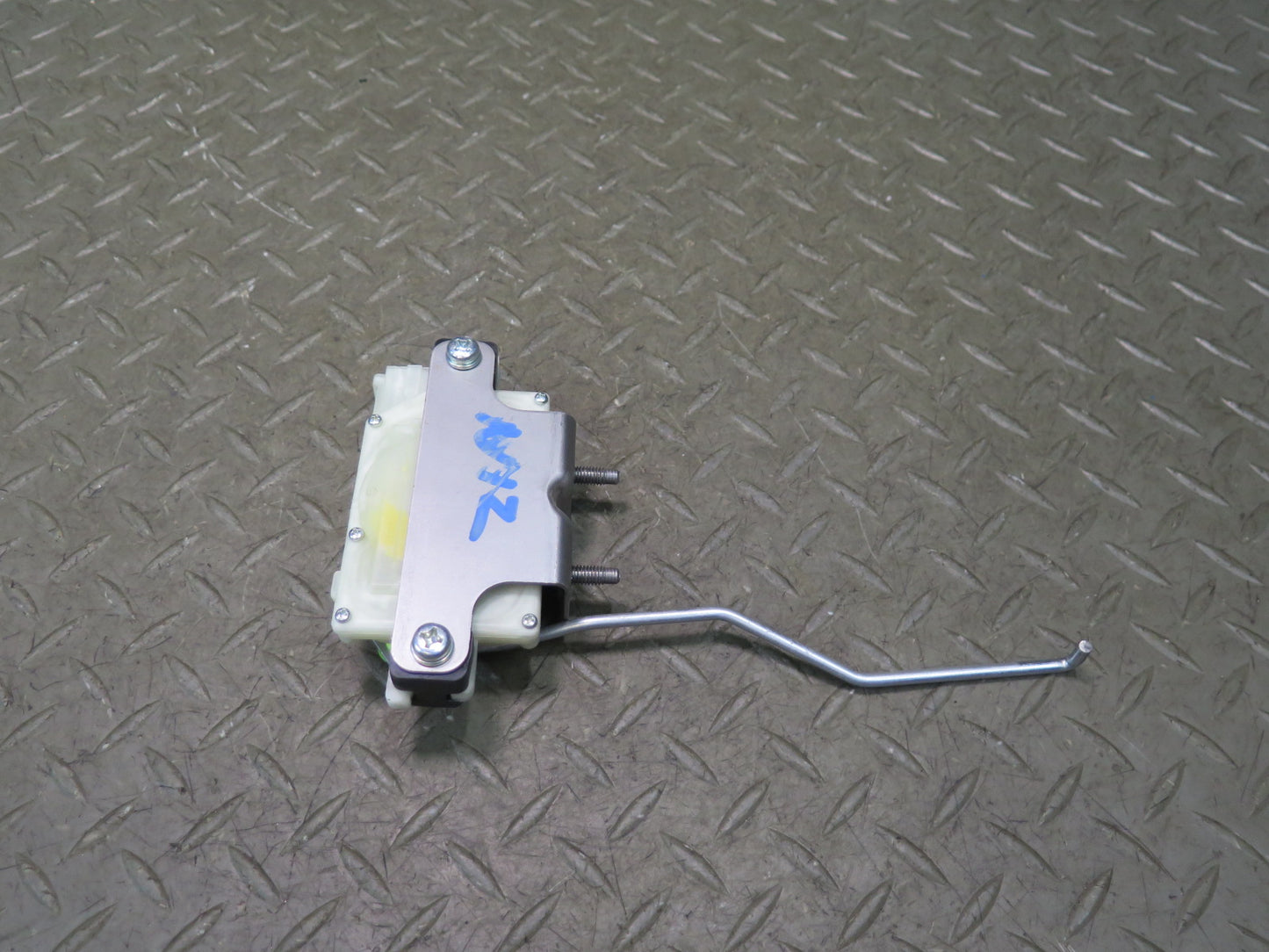 09-20 Nissan Z34 370Z Coupe Rear Trunk Lid Lock Latch Actuator OEM