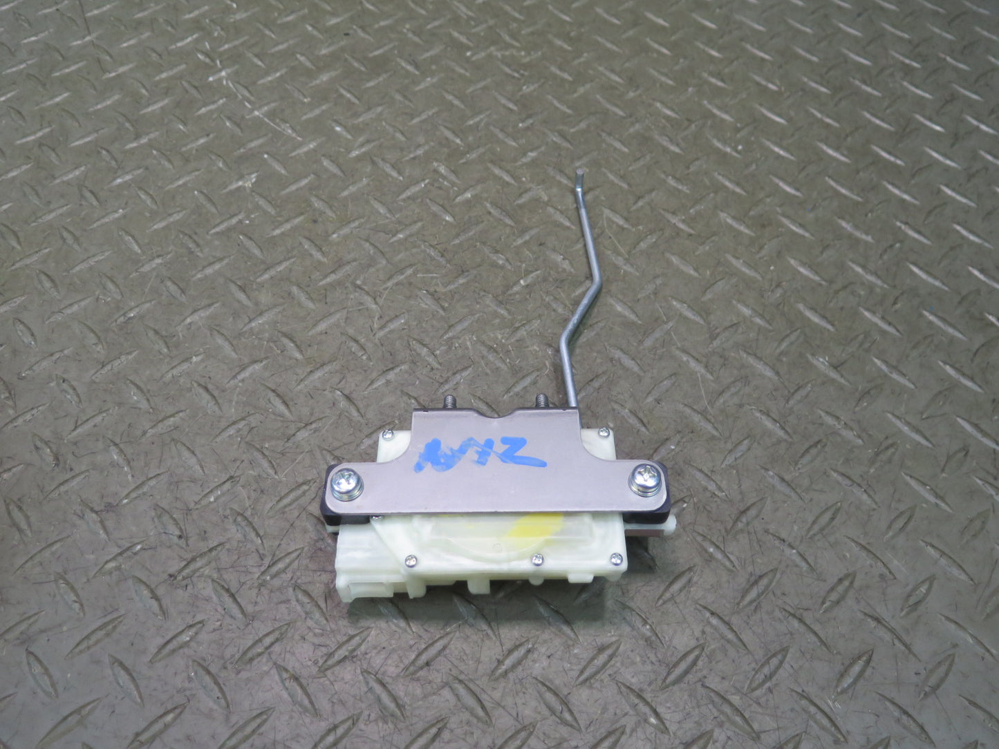 09-20 Nissan Z34 370Z Coupe Rear Trunk Lid Lock Latch Actuator OEM