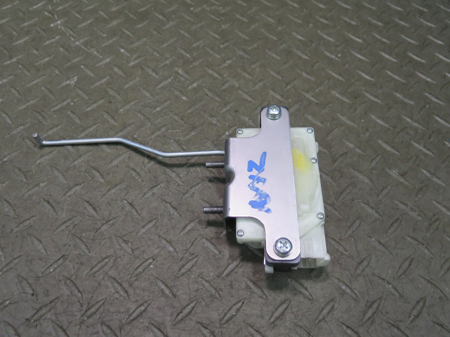 09-20 Nissan Z34 370Z Coupe Rear Trunk Lid Lock Latch Actuator OEM