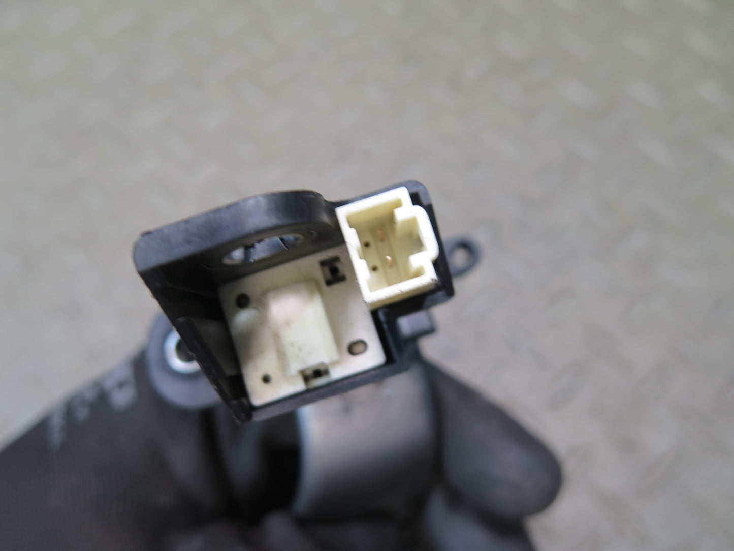 09-20 Nissan 370Z Z34 Set of 2 Left & Right Steering Shift Paddle Switch OEM