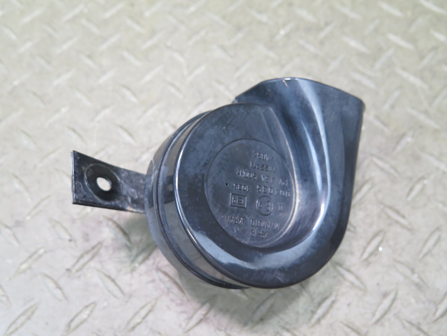 09-20 Nissan Z34 370Z Set of 2 High & Low Tone Note Pitch Horn Signal OEM