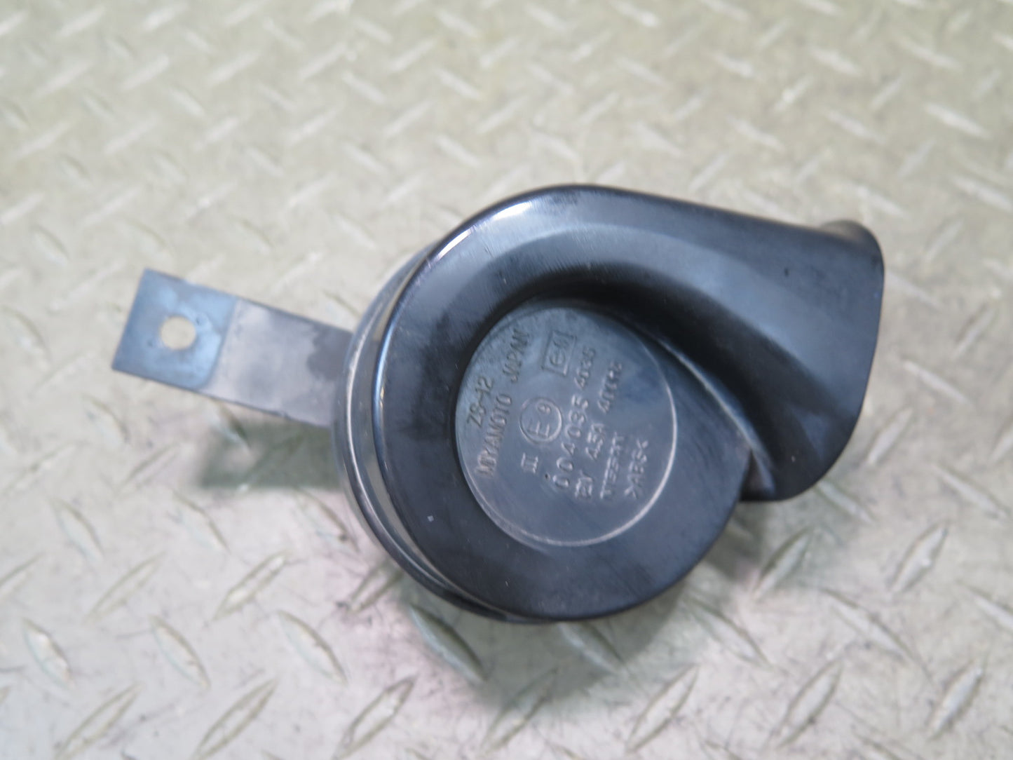 09-20 Nissan Z34 370Z Set of 2 High & Low Tone Note Pitch Horn Signal OEM
