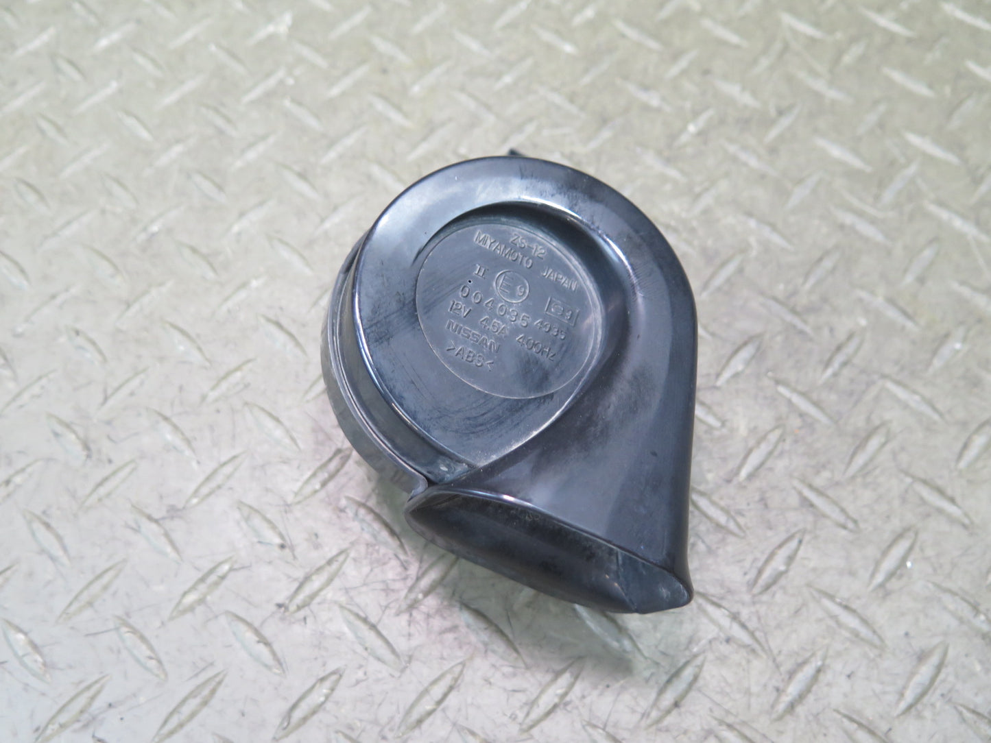 09-20 Nissan Z34 370Z Set of 2 High & Low Tone Note Pitch Horn Signal OEM