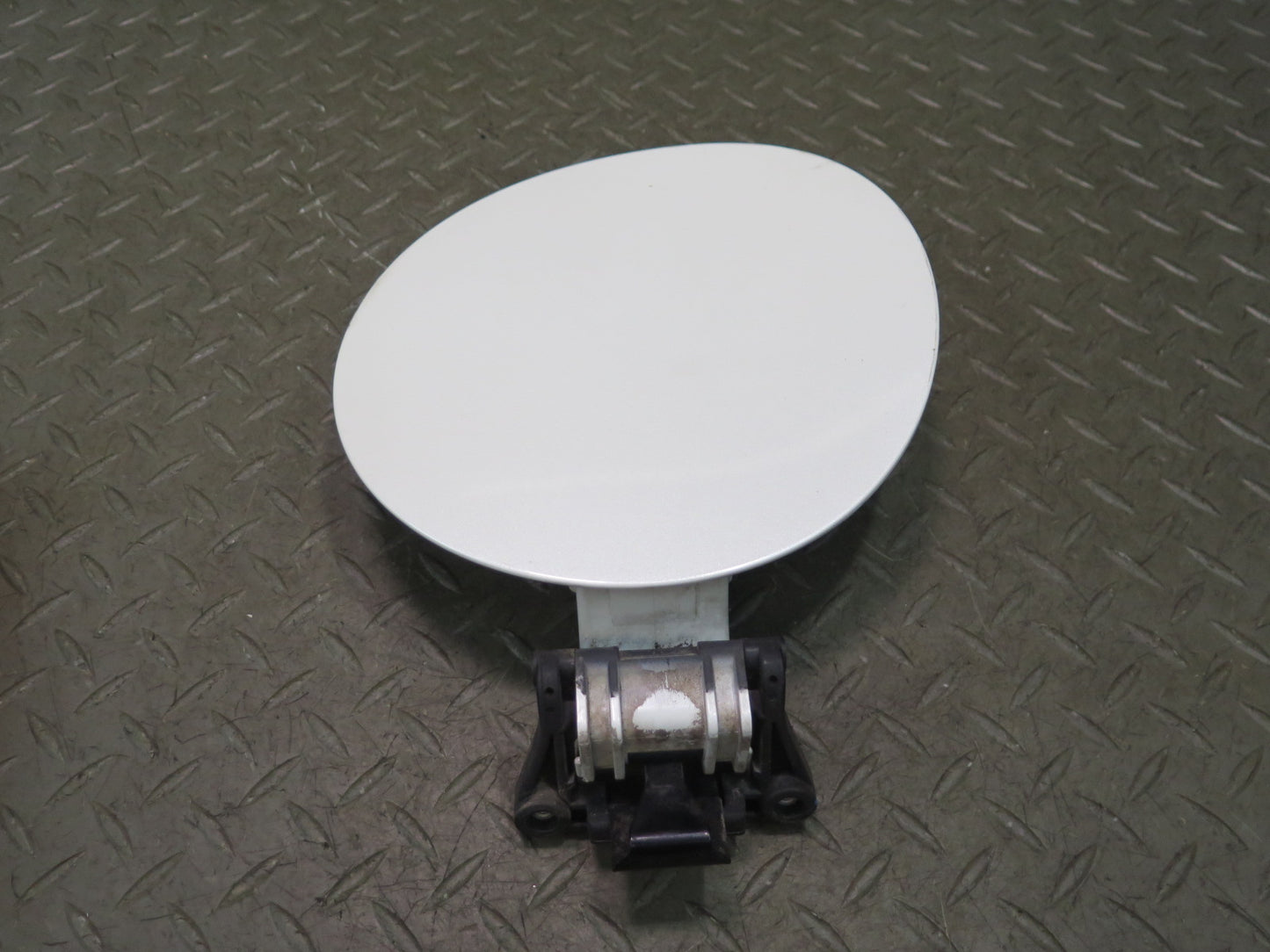 09-20 Nissan Z34 370Z Fuel Tank Filler Door Lid Cover Pearl White OEM