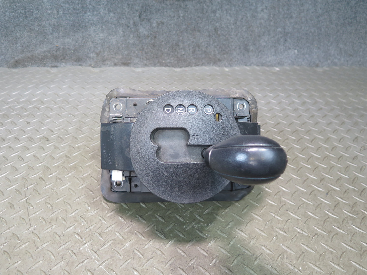 09-20 Nissan 370Z Z34 A/T Automatic Transmission Gear Shifter Assembly OEM