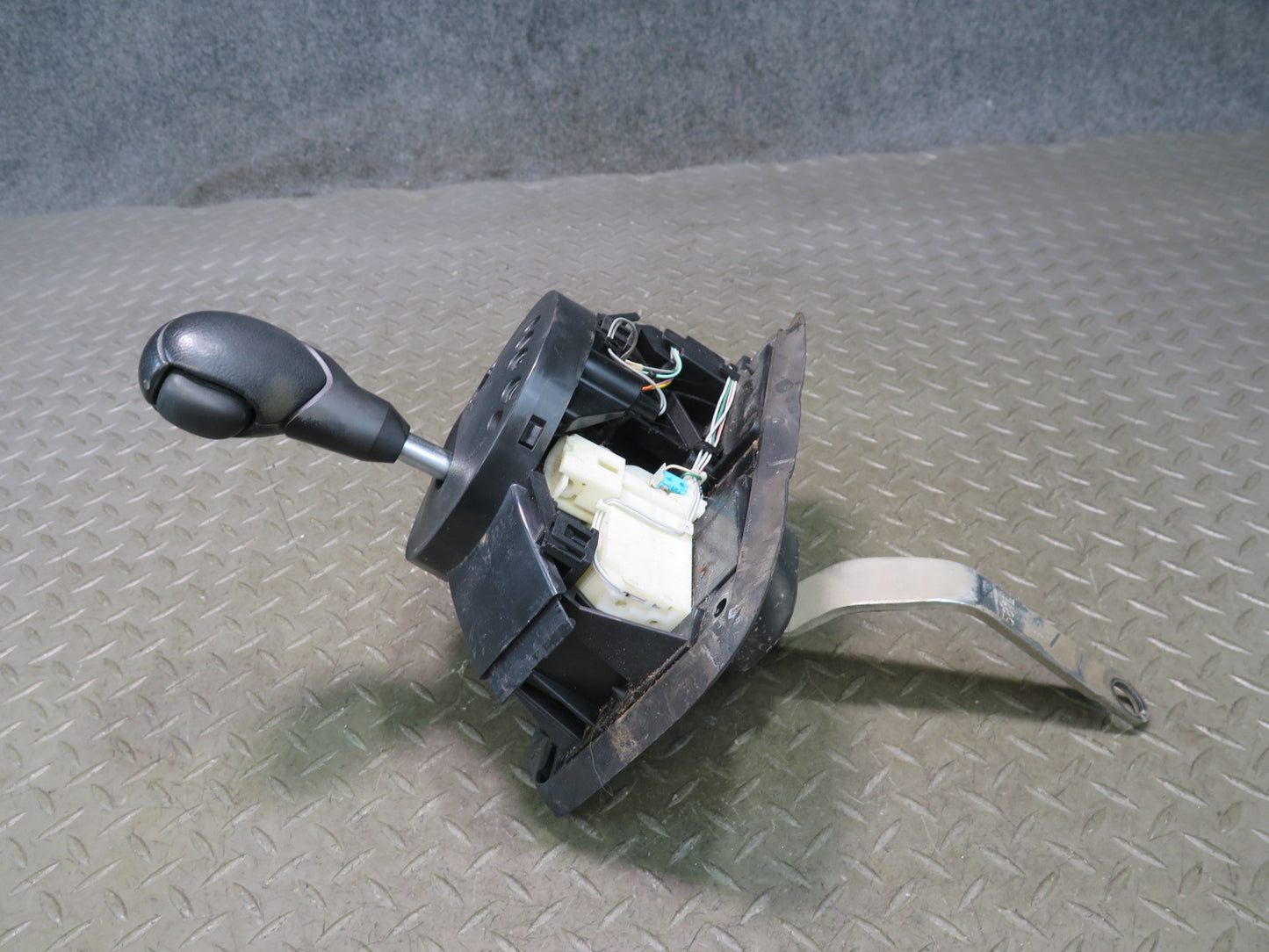 09-20 Nissan 370Z Z34 A/T Automatic Transmission Gear Shifter Assembly OEM