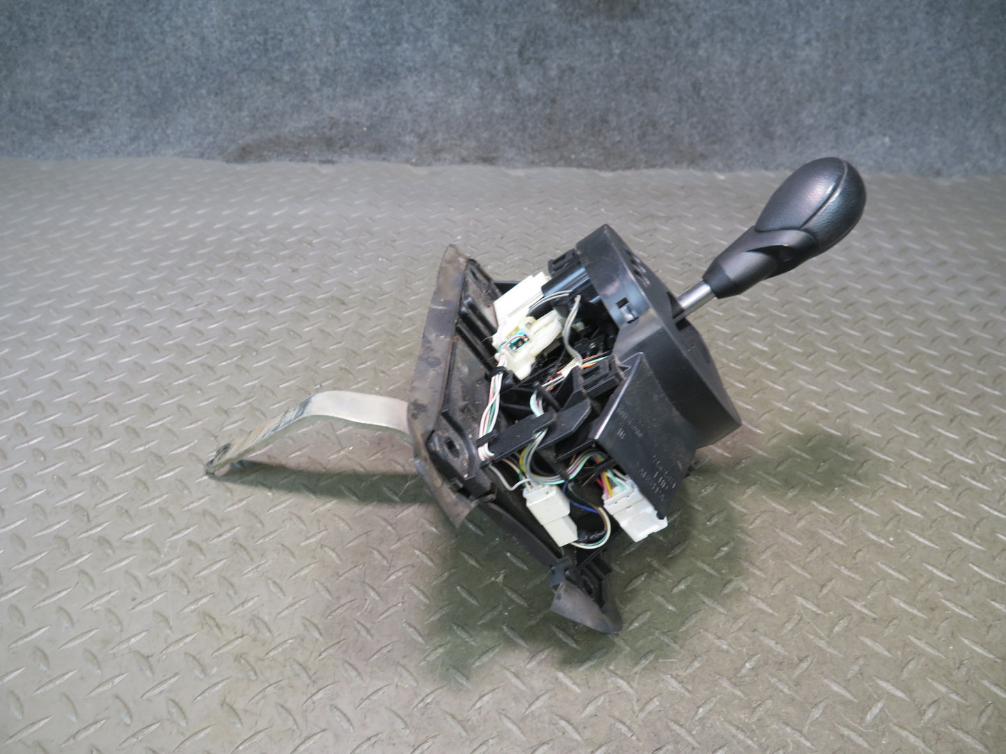 09-20 Nissan 370Z Z34 A/T Automatic Transmission Gear Shifter Assembly OEM