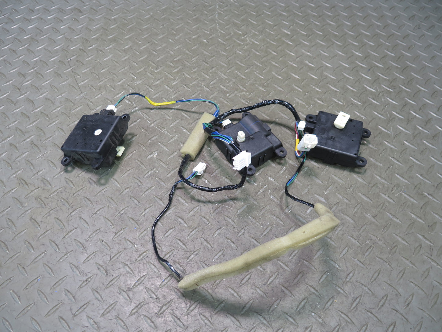 09-20 Nissan Z34 370Z Set of 3 A/C Heater Flap Door Actuator Motor Wiring OEM