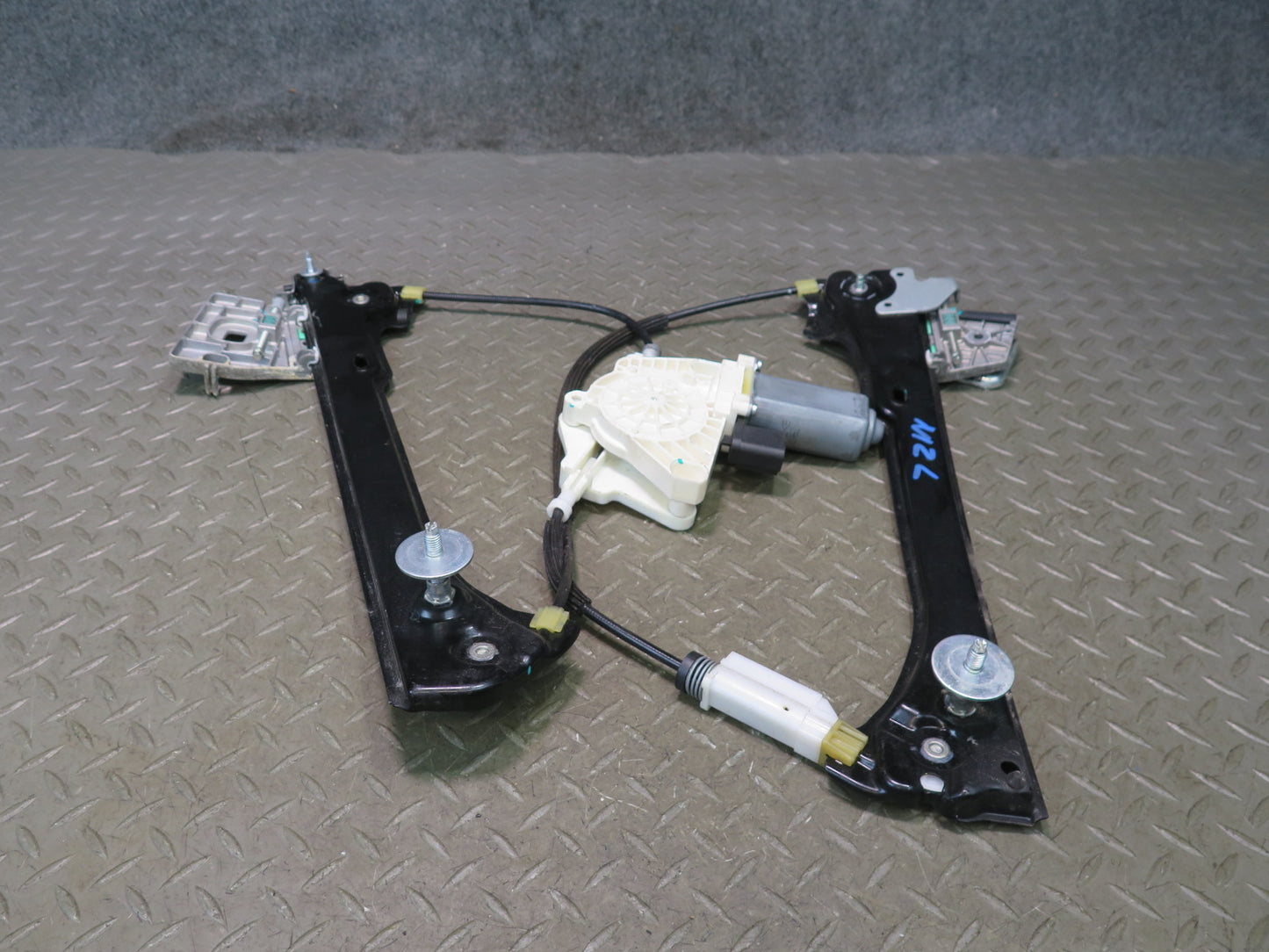 09-20 Nissan 370Z Z34 Left Door Window Regulator w Motor OEM