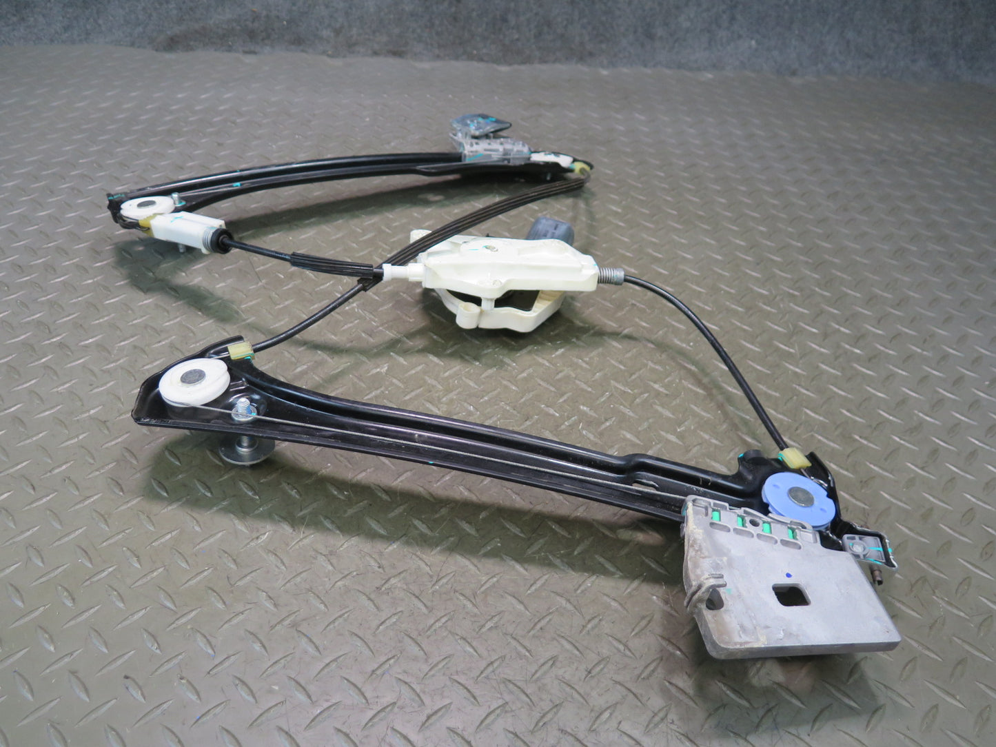 09-20 Nissan 370Z Z34 Left Door Window Regulator w Motor OEM