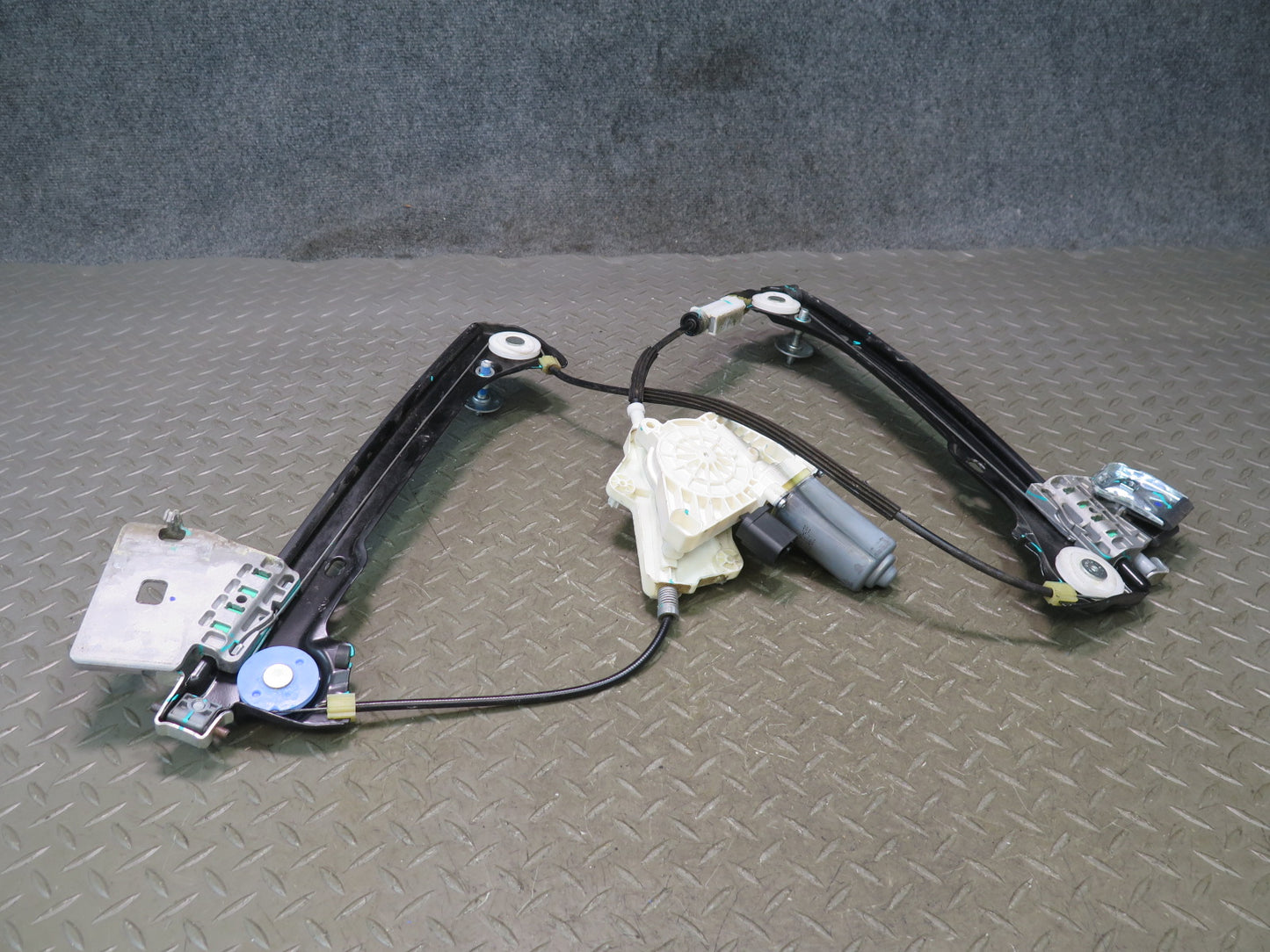 09-20 Nissan 370Z Z34 Left Door Window Regulator w Motor OEM