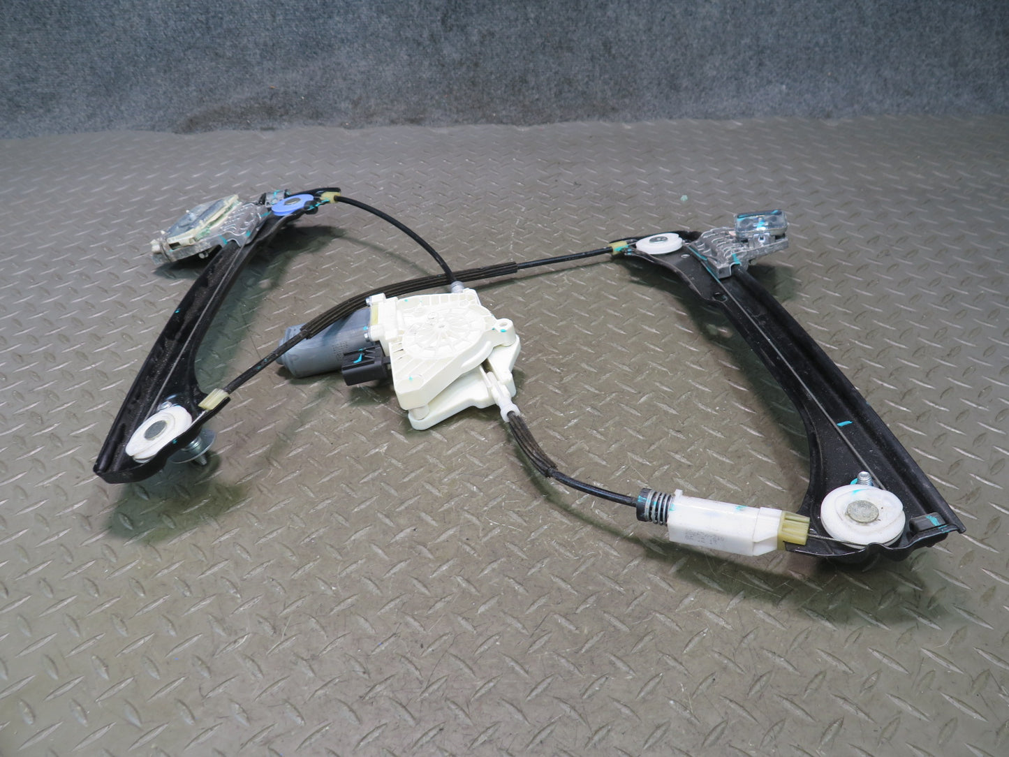09-20 Nissan 370Z Z34 Right Door Window Regulator w Motor OEM