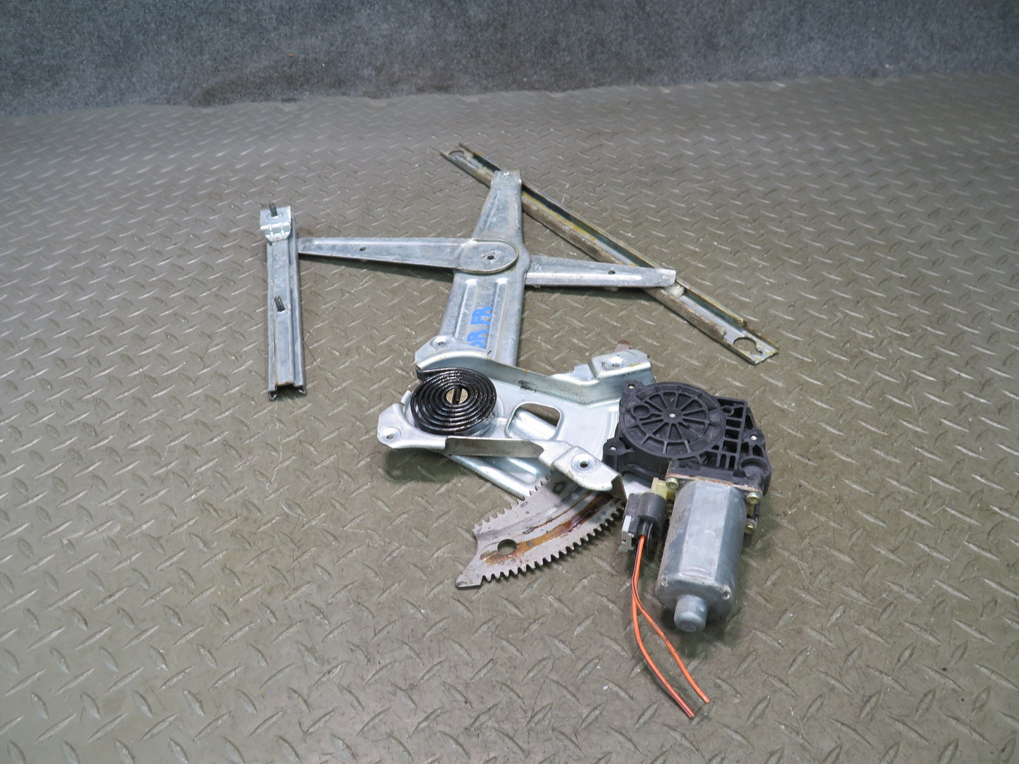 02-08 Dodge RAM 1500 DR Front Right Door Window Regulator w Motor OEM