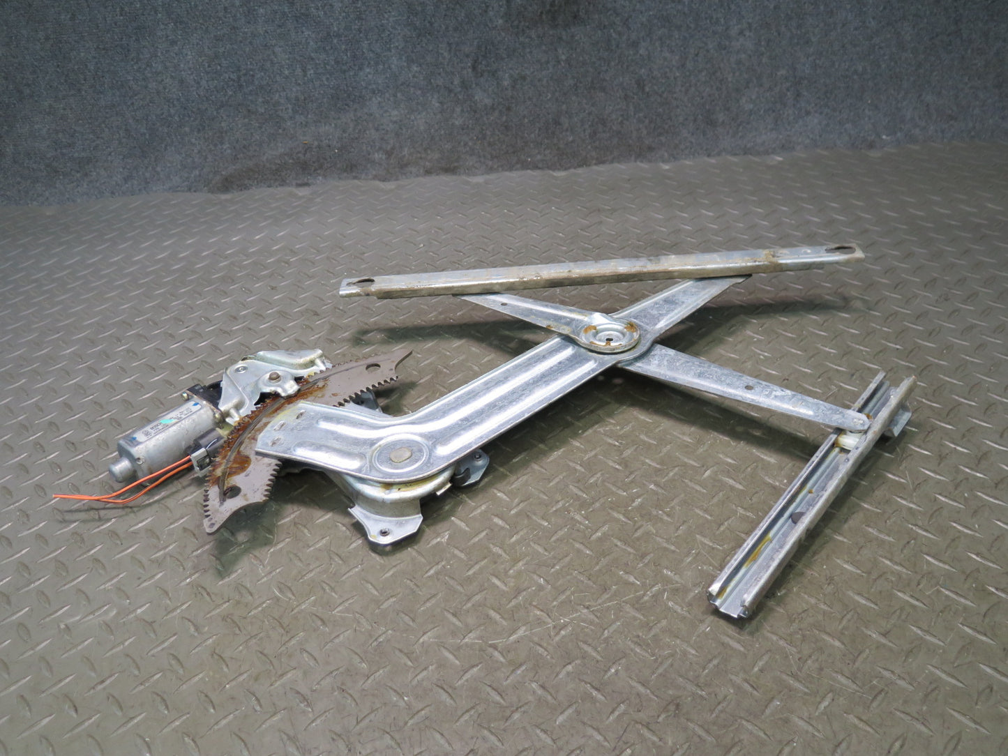 02-08 Dodge RAM 1500 DR Front Right Door Window Regulator w Motor OEM