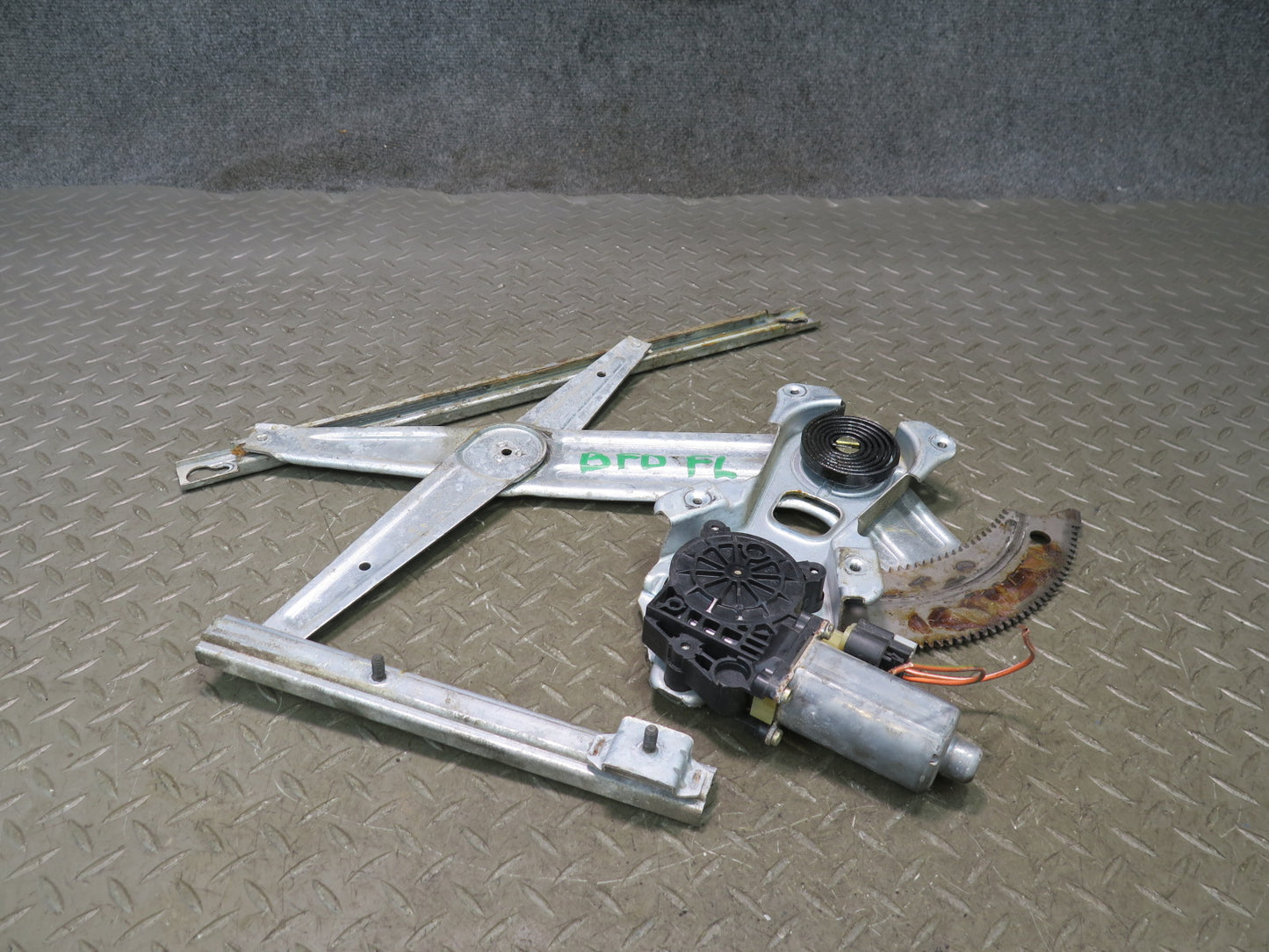 02-08 Dodge RAM 1500 DR Front Left Door Window Regulator w Motor OEM