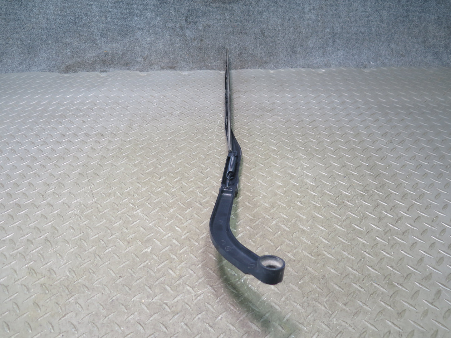 11-20 Nissan Z34 370Z Set of 2 Front Left & Right Windshield Wiper Arm OEM