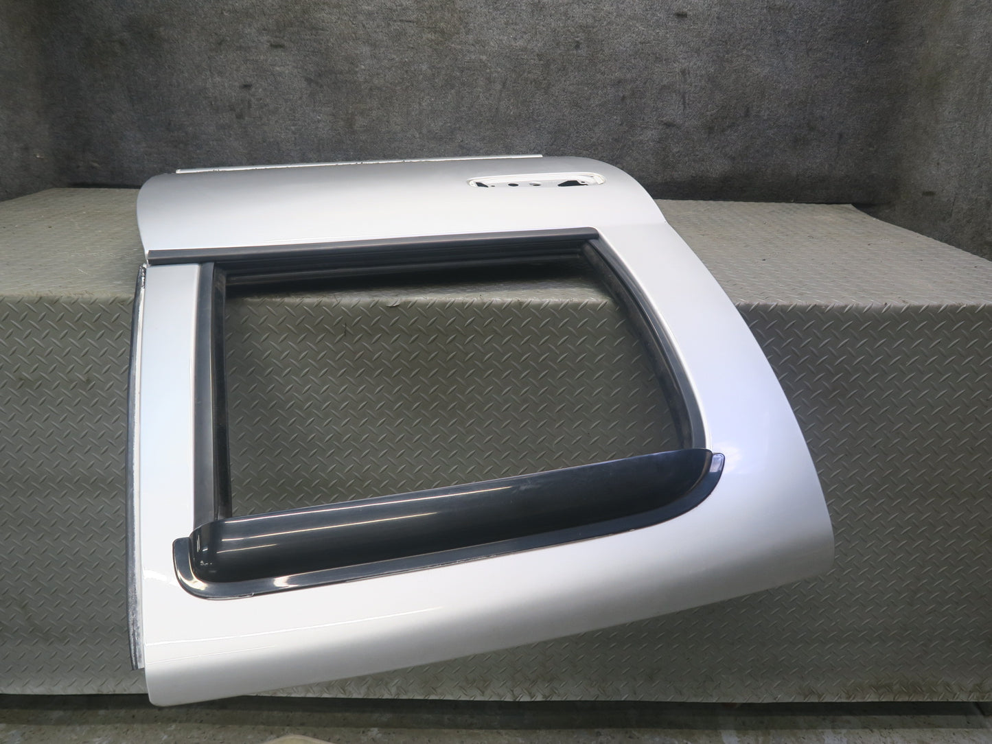 02-08 Dodge RAM 1500 DR Crew CAB Rear Right Door Shell Panel Bright Silver OEM