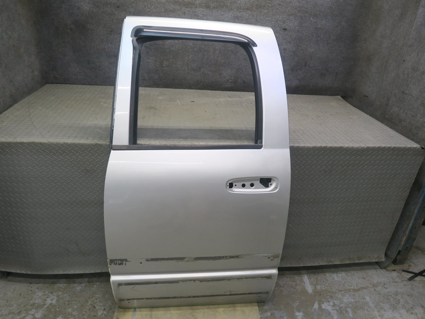 02-08 Dodge RAM 1500 DR Crew CAB Rear Left Door Shell Panel Bright Silver OEM