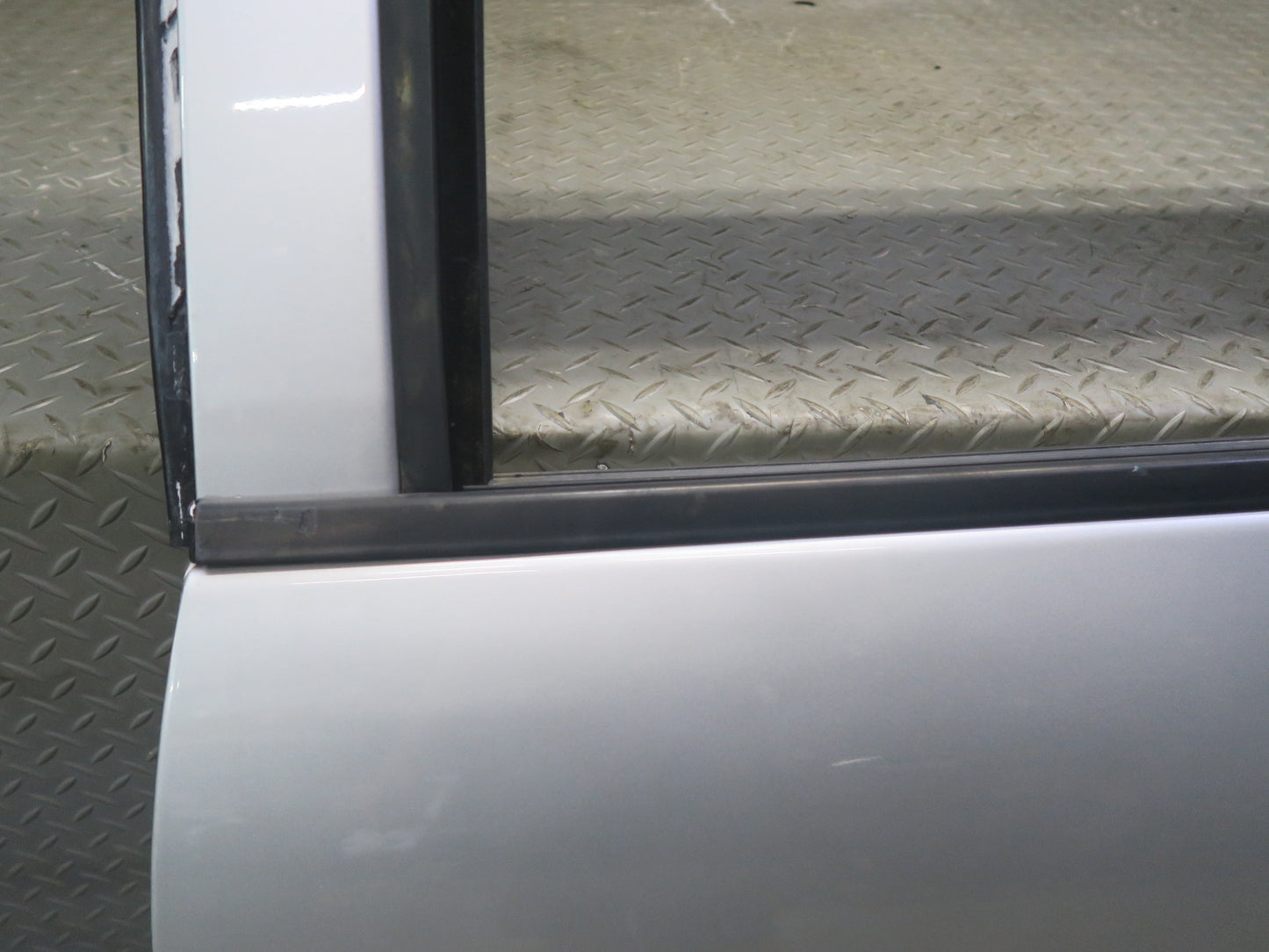 02-08 Dodge RAM 1500 DR Crew CAB Rear Left Door Shell Panel Bright Silver OEM