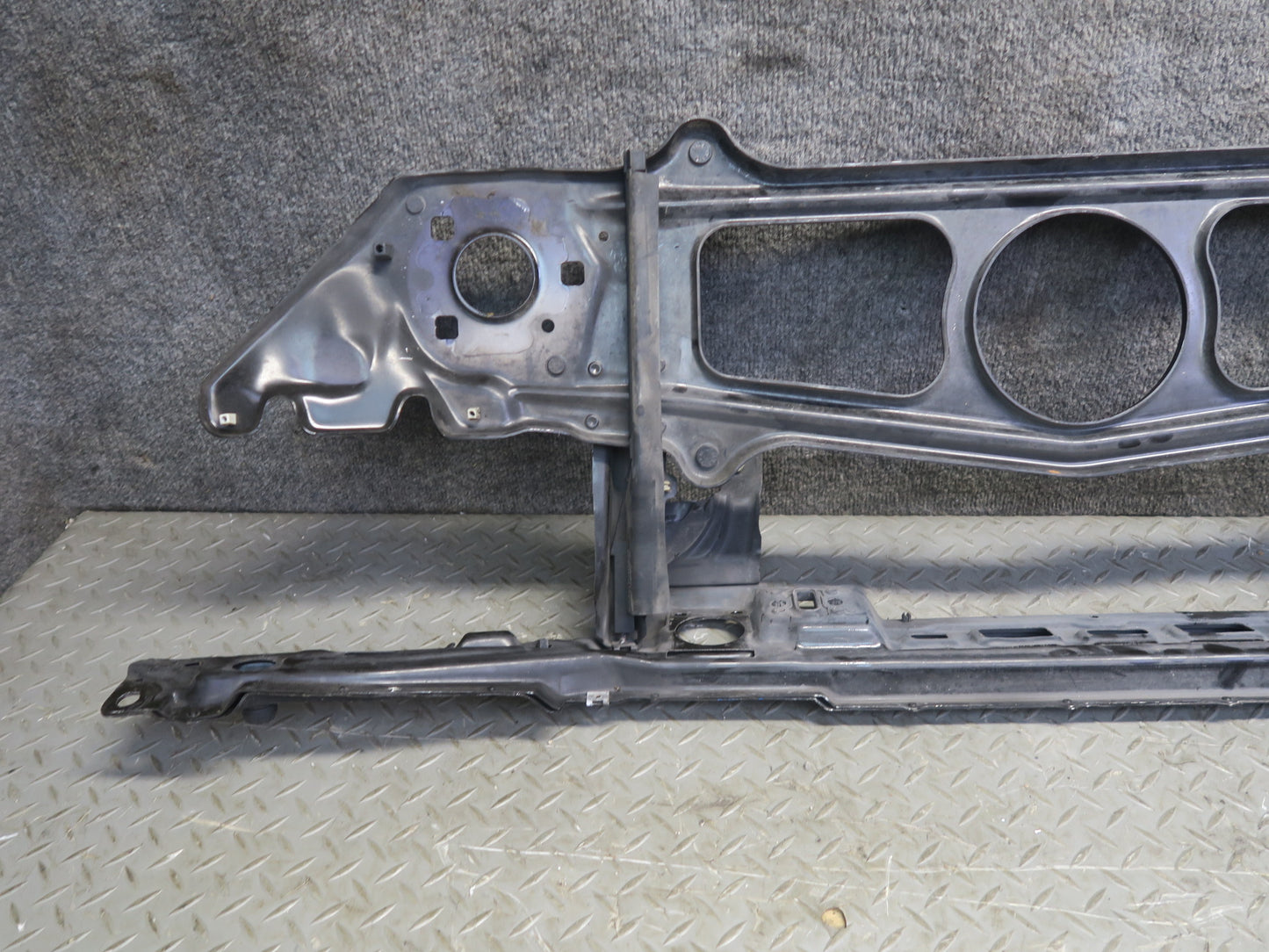 97-03 BMW E39 540i Front Radiator Core Support Panel Reinforcement Shock Set OEM