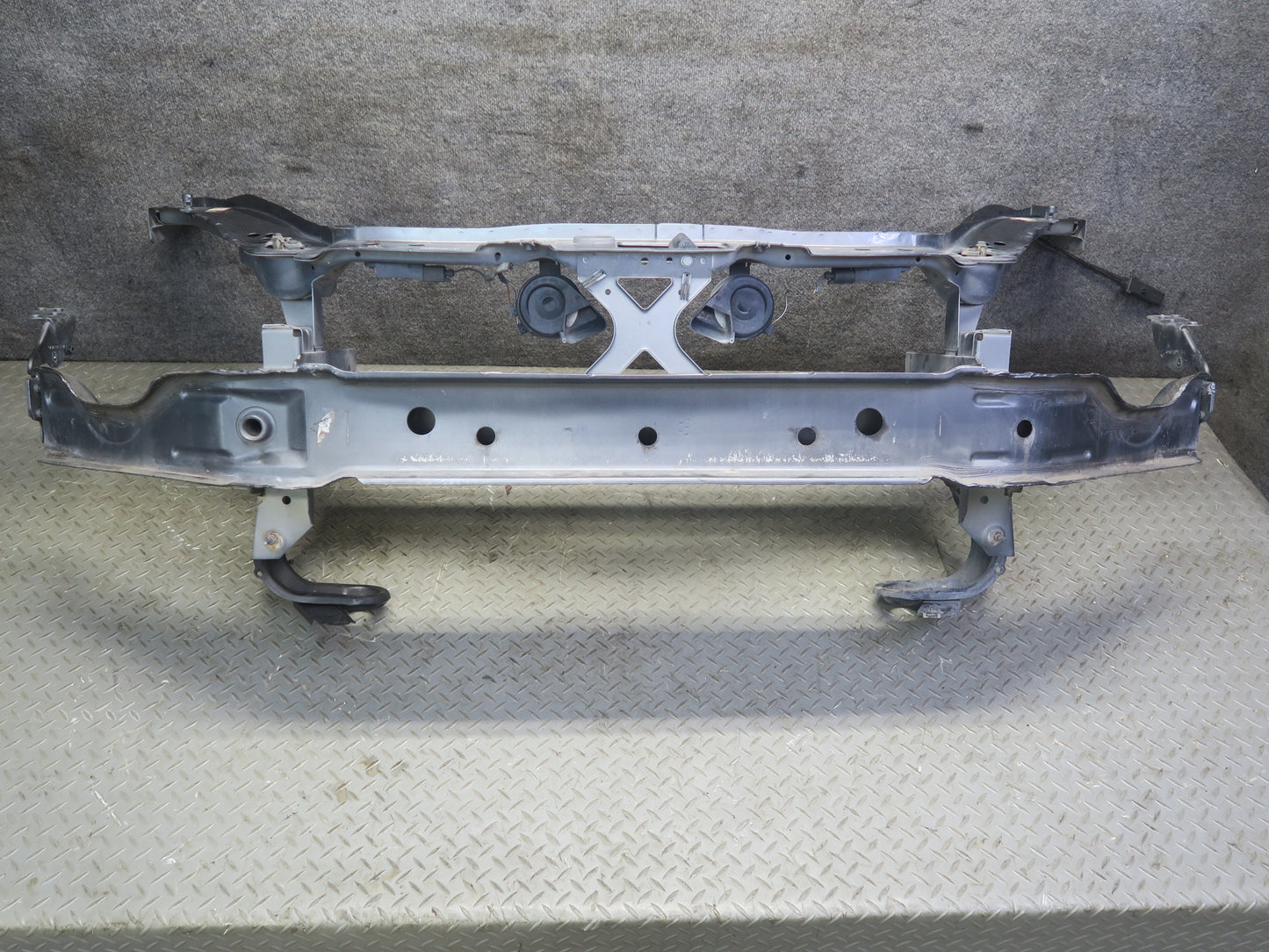 05-08 Mercedes R171 SLK Front Impact Reinforcement Bar Radiator Core Horns OEM