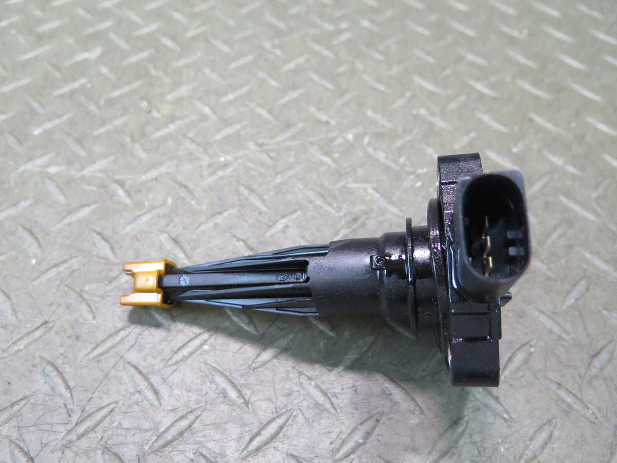 2015-2020 BMW F82 F83 M4 S55 Engine Motor Oil Level Sensor 7638342