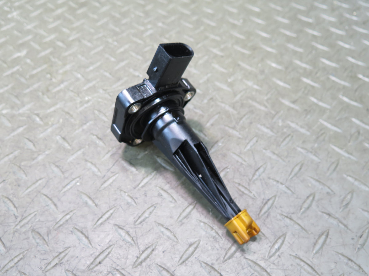 2015-2020 BMW F82 F83 M4 S55 Engine Motor Oil Level Sensor 7638342
