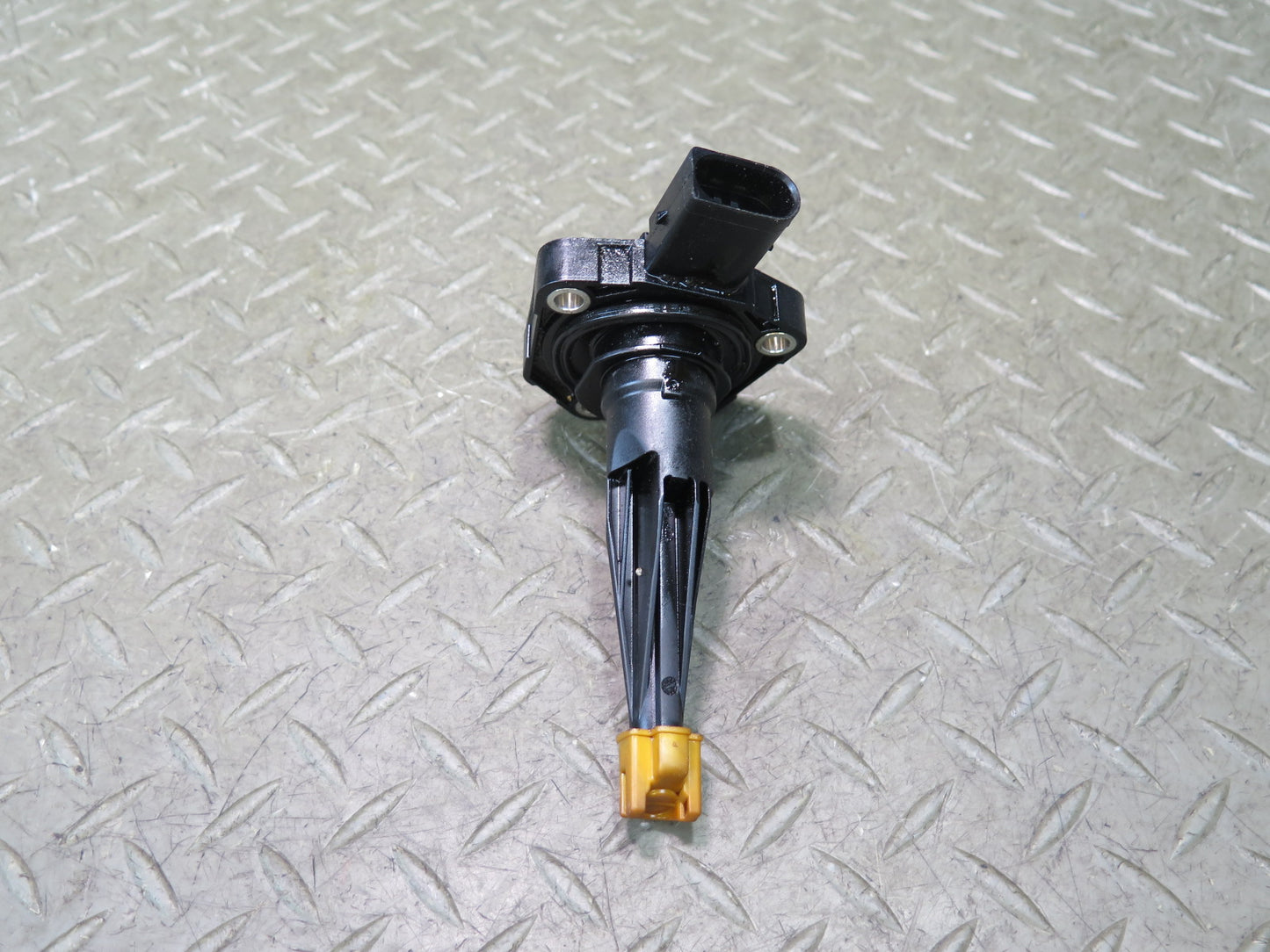 2015-2020 BMW F82 F83 M4 S55 Engine Motor Oil Level Sensor 7638342