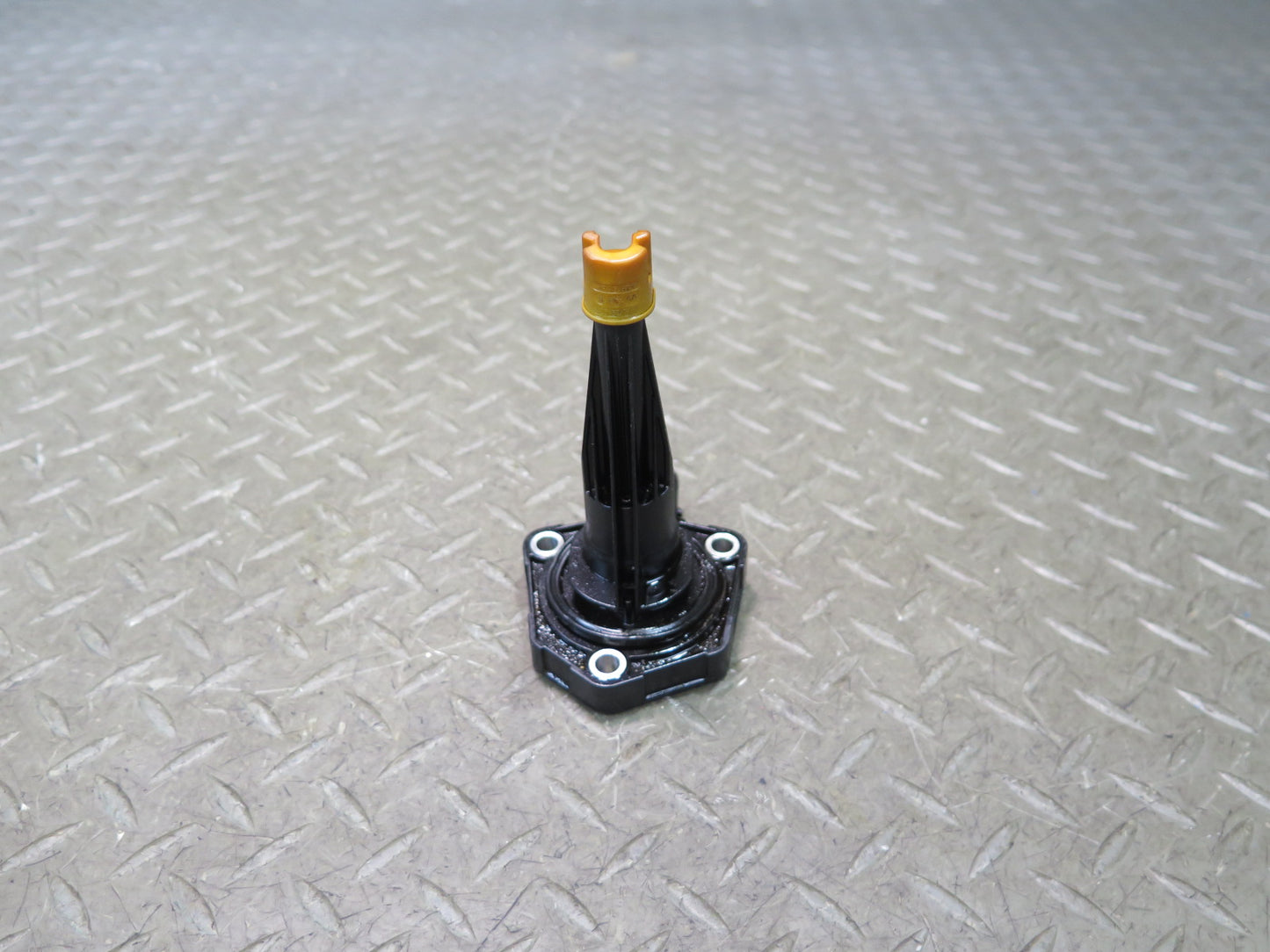 2015-2020 BMW F82 F83 M4 S55 Engine Motor Oil Level Sensor 7638342