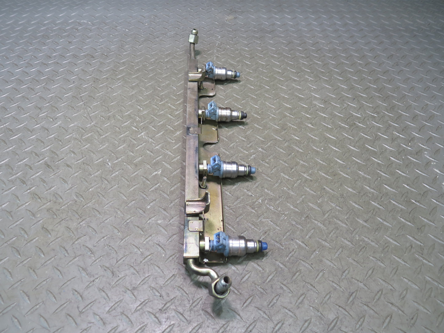 1985-1986 Porsche 928 S 5.0L Engine Fuel Rail W/ Injectors Set