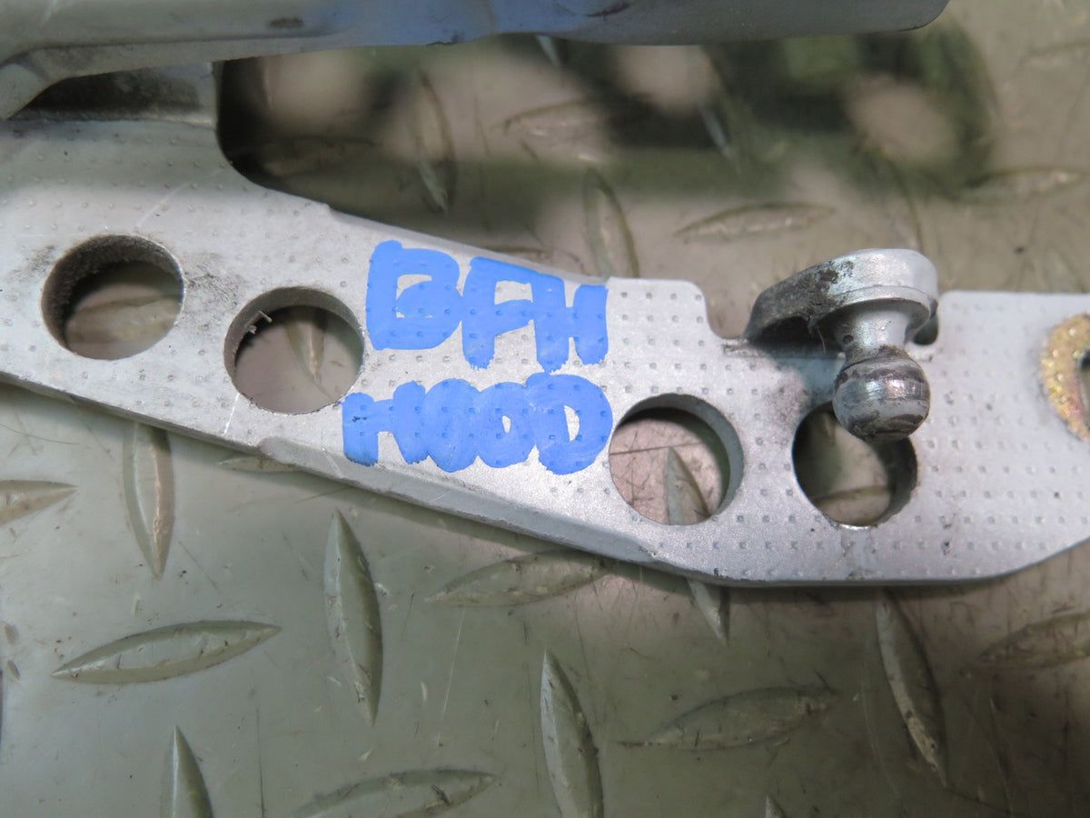 97-03 BMW E39 540i Front Left & Right Hood Bonnet Hinge Set Silver OEM