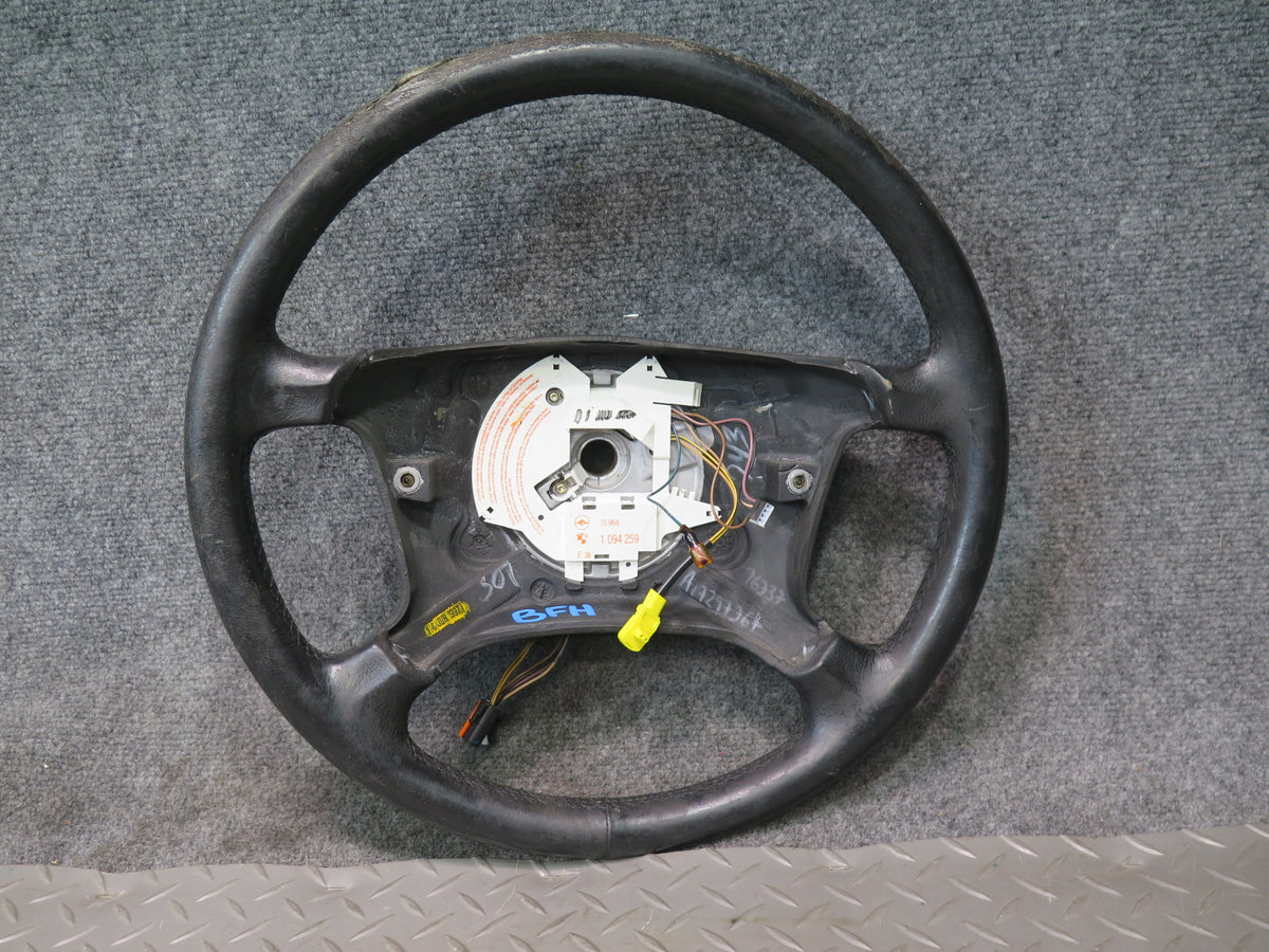 97-99 BMW E39 540i 4 Spoke Leather Steering Black 1094259 Damaged