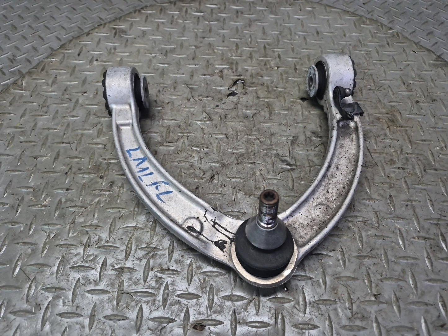 2012-2015 Mercedes X166 W166 ML AWD Front Left Aftermarket Control Arm Set